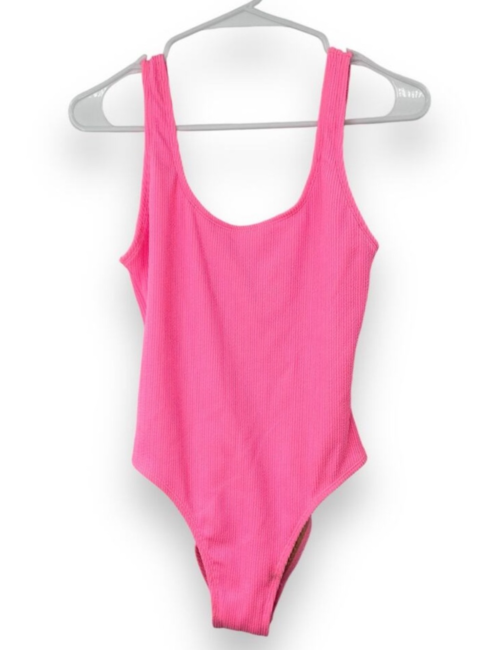 Cotton On Large Ribbed one piece
Swim suit Scoop Back Barbie Bubblegum Pink